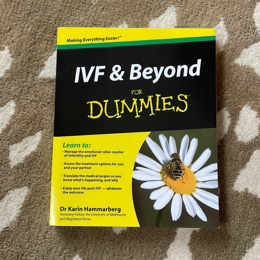 IVF & Beyond For Dummies book. Excellent pre owned condition!